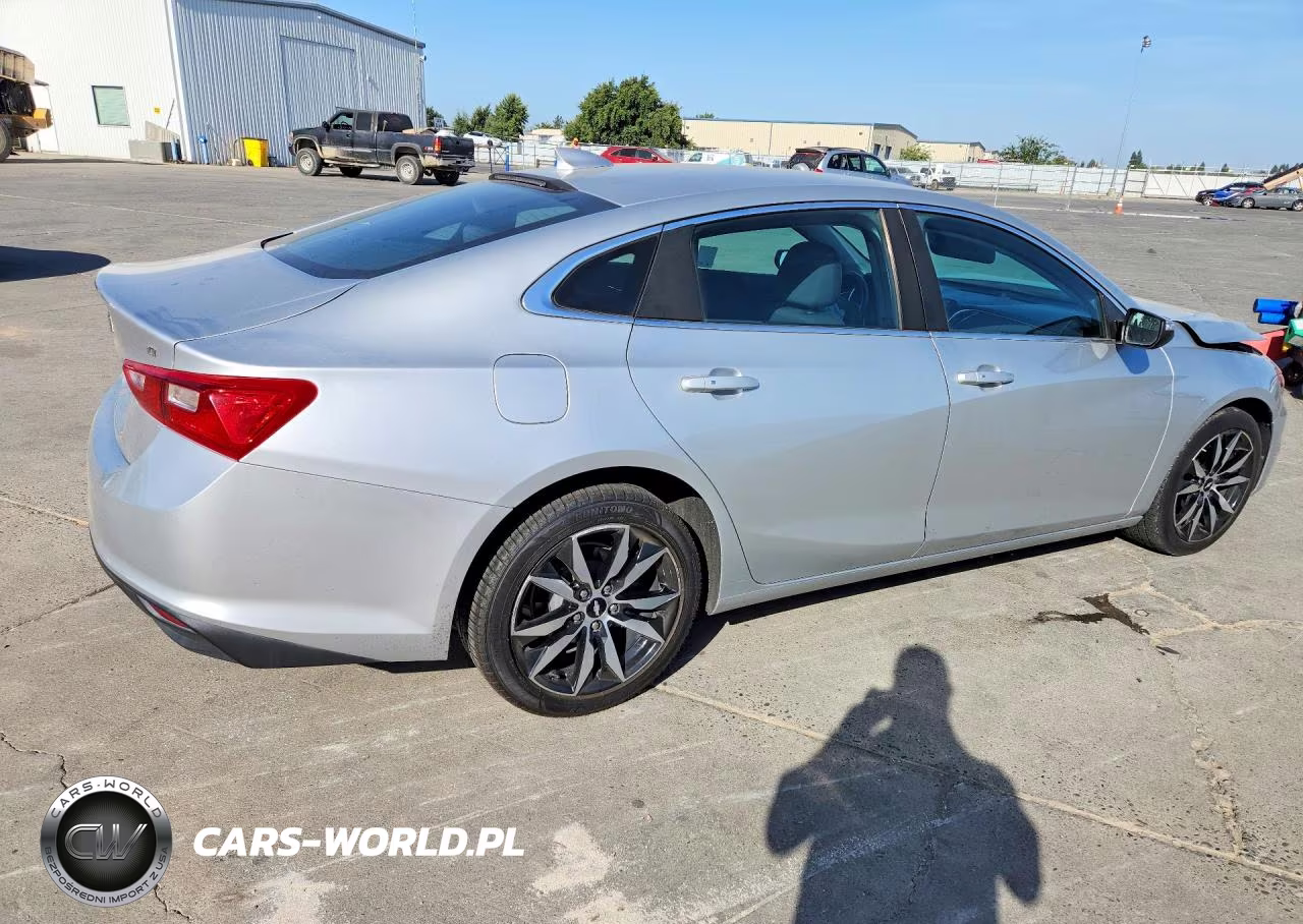 2018 Chevrolet Malibu Lt VIN:1G1ZD5ST2JF288627 - 3