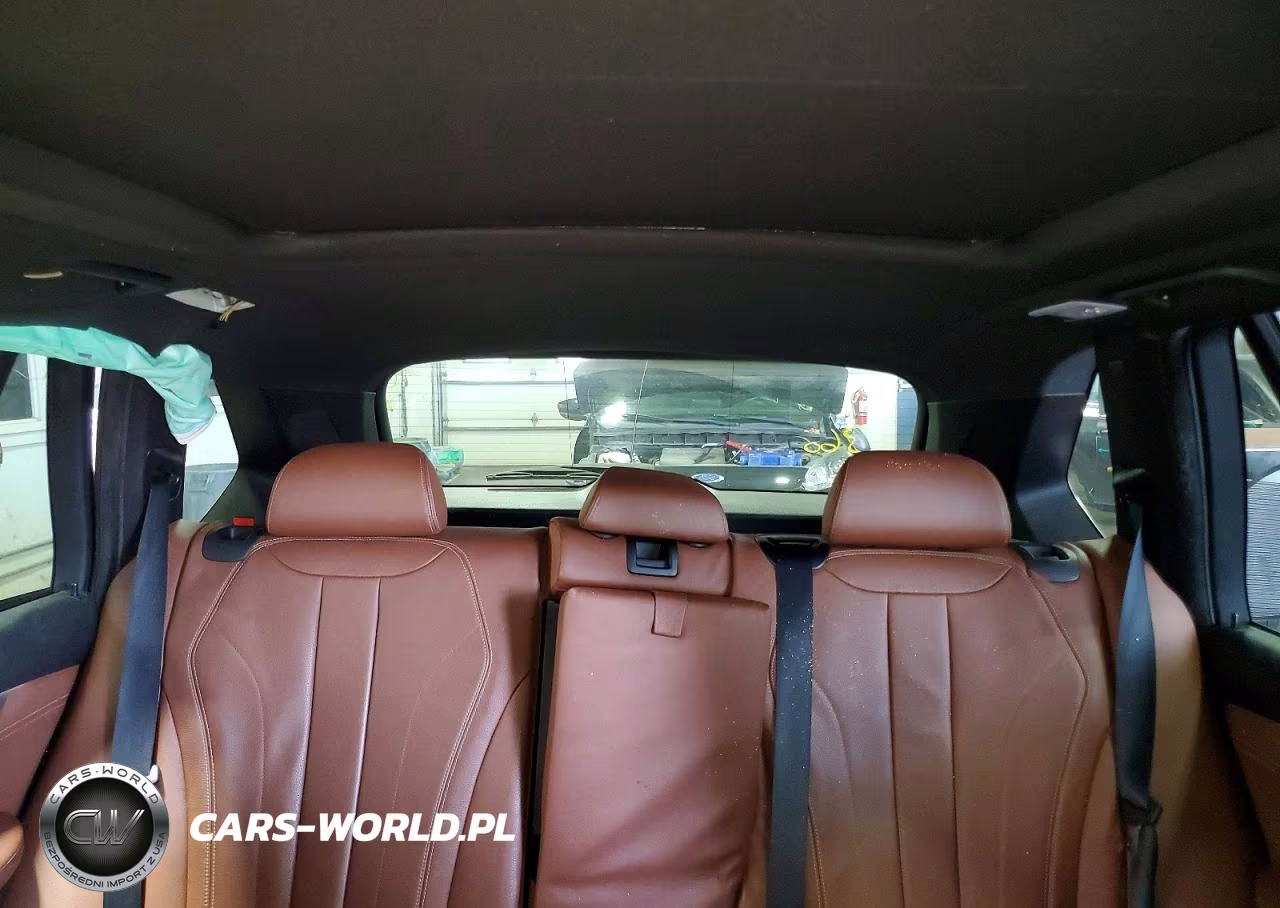 2018 BMW X5 xDrive35I VIN:5UXKR0C56J0X98221 - 10