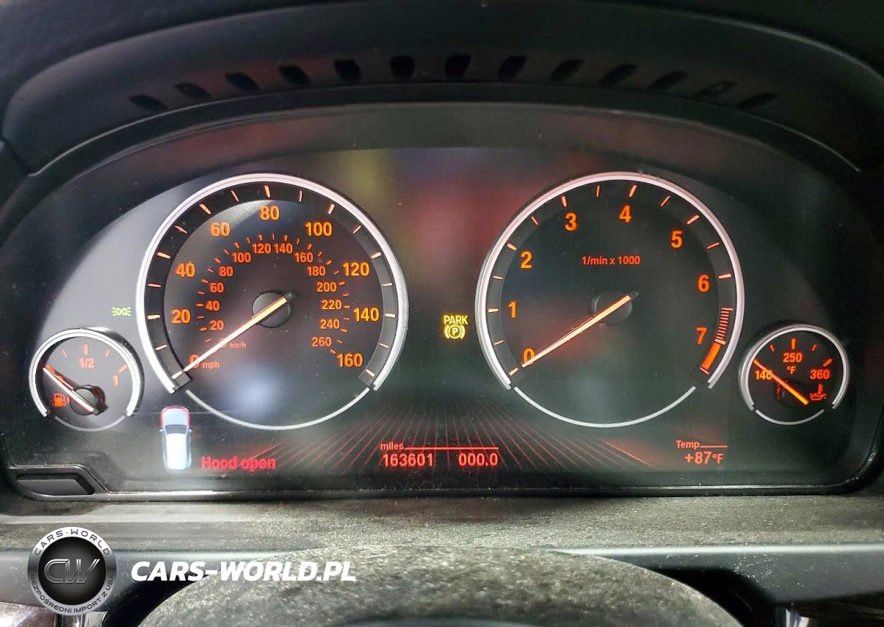 2018 BMW X5 xDrive35I VIN:5UXKR0C56J0X98221 - 9