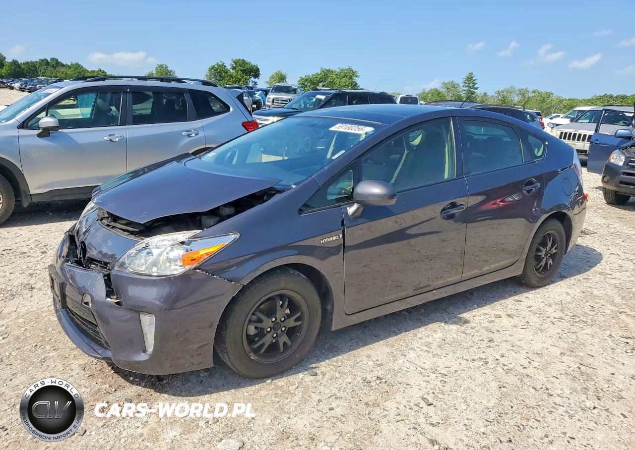 2015 Toyota Prius Three – zdjęcie 1 z 12