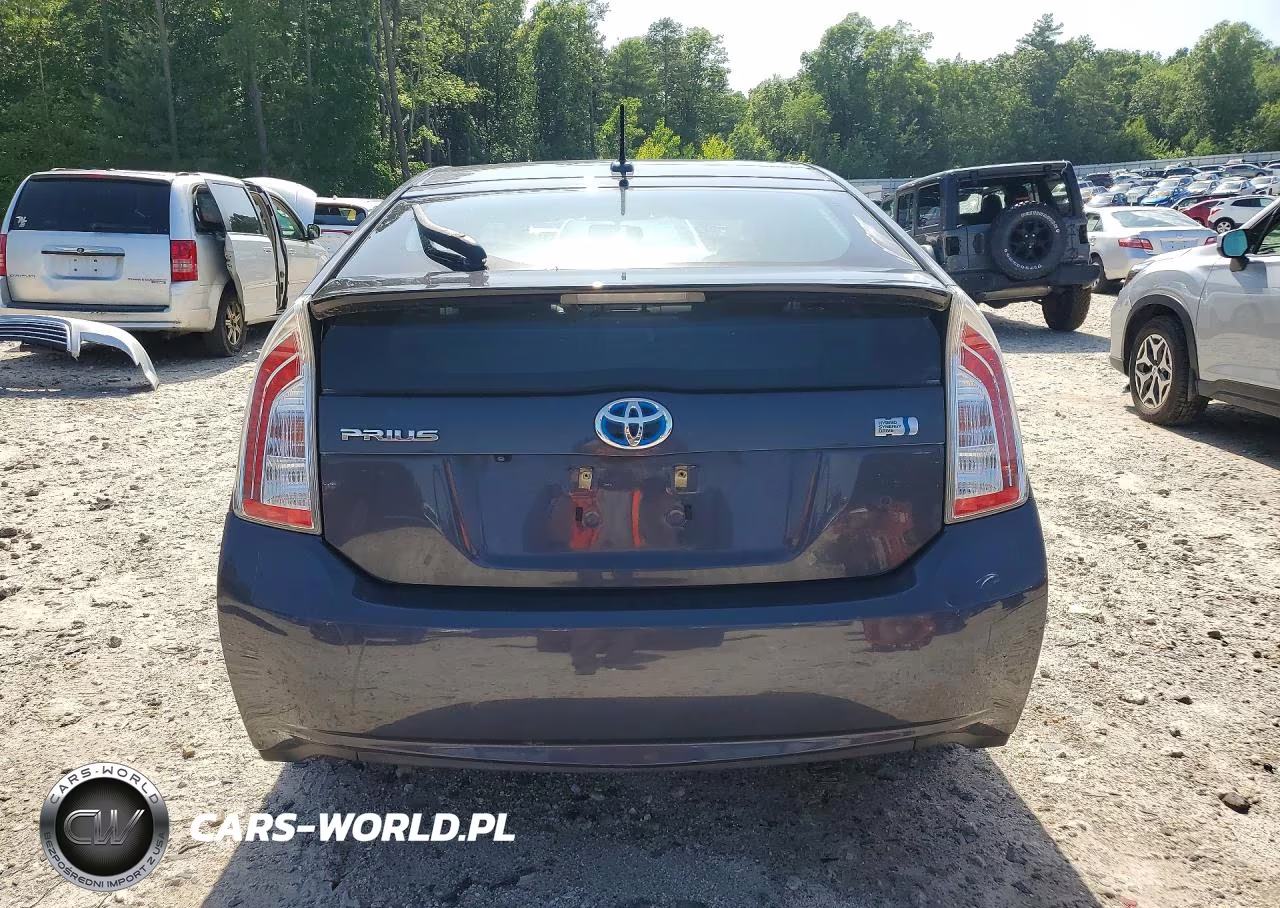 2015 Toyota Prius Three VIN:JTDKN3DU8F1863706 - 6