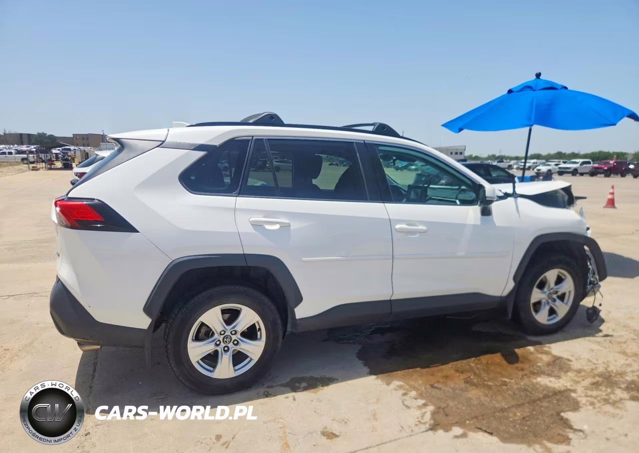 2020 Toyota Rav4 Xle VIN:2T3W1RFV5LC048013 - 3