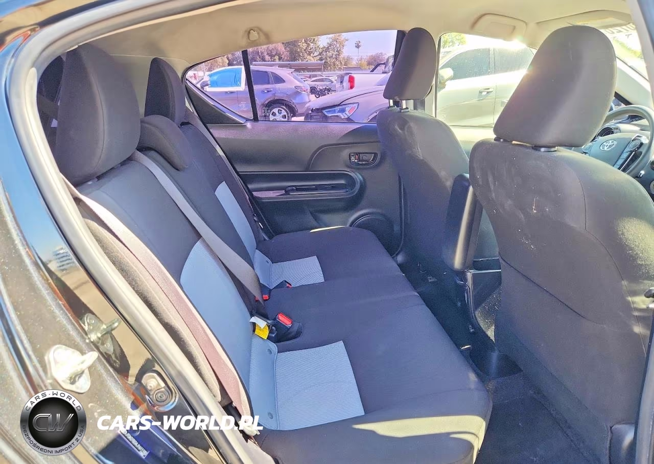 2018 Toyota Prius C Two VIN:JTDKDTB34J1611182 - 10