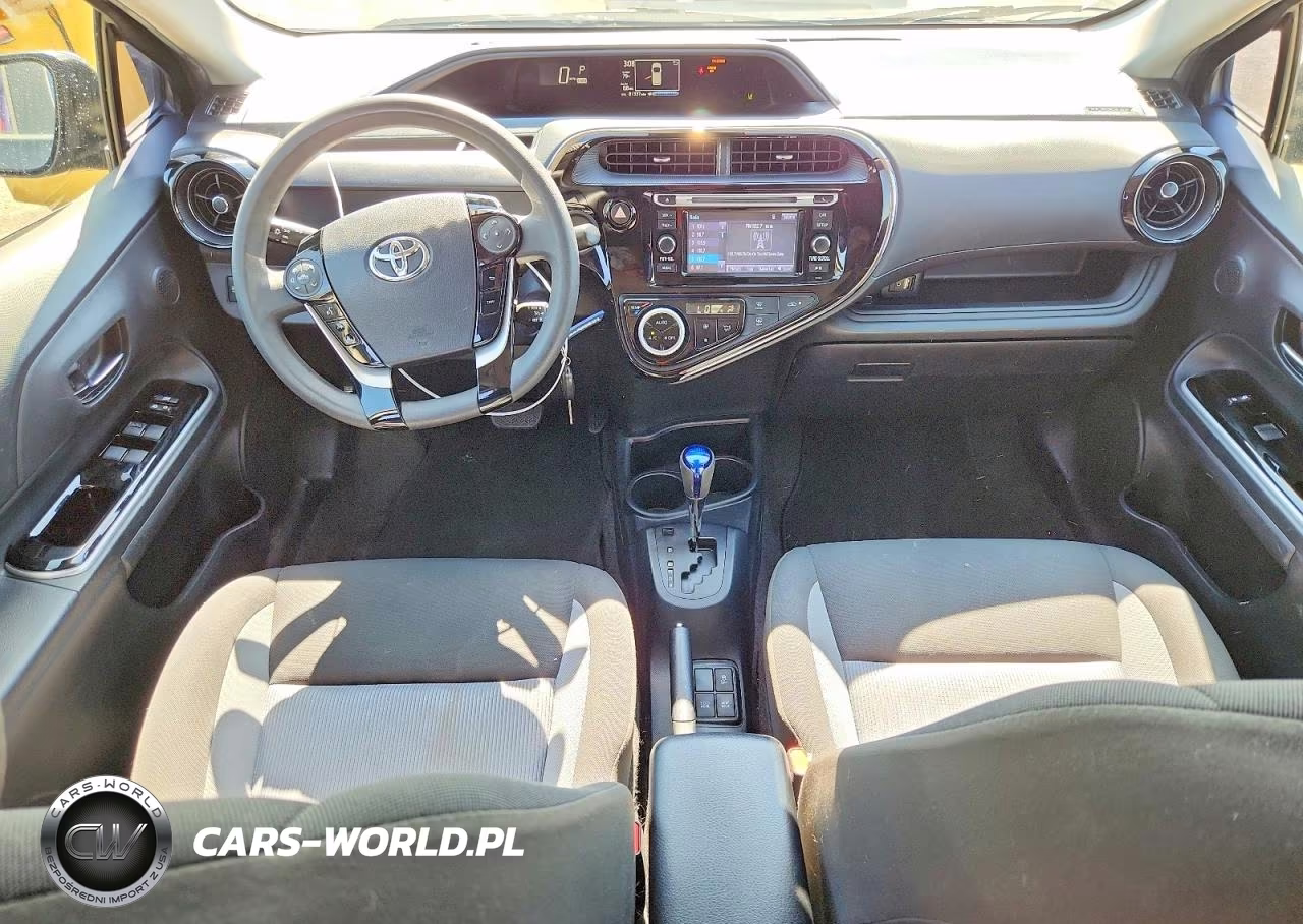 2018 Toyota Prius C Two VIN:JTDKDTB34J1611182 - 8