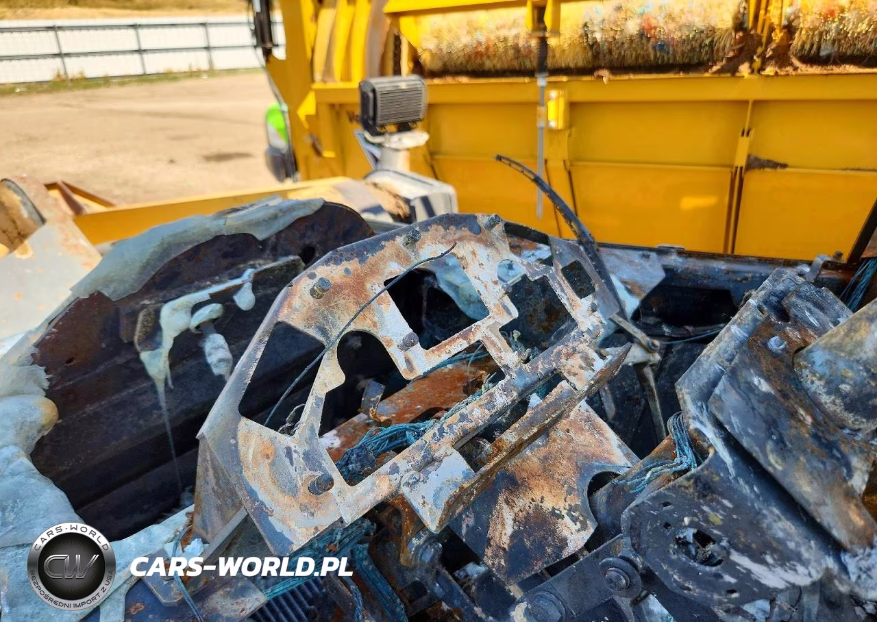 2011 Komatsu Wheel Loader VIN:WE0636 - 8
