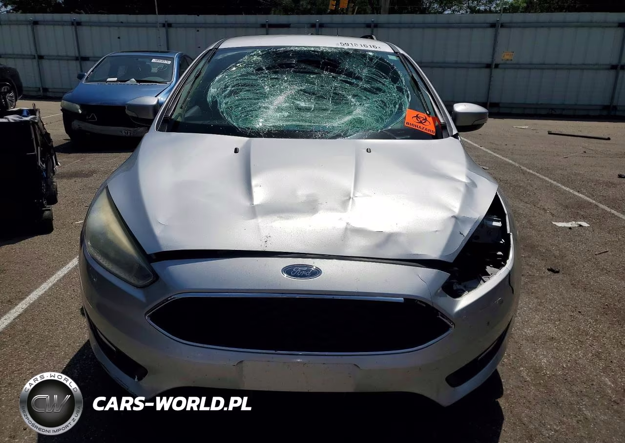 2015 Ford Focus Se VIN:1FADP3F25FL373961 - 5