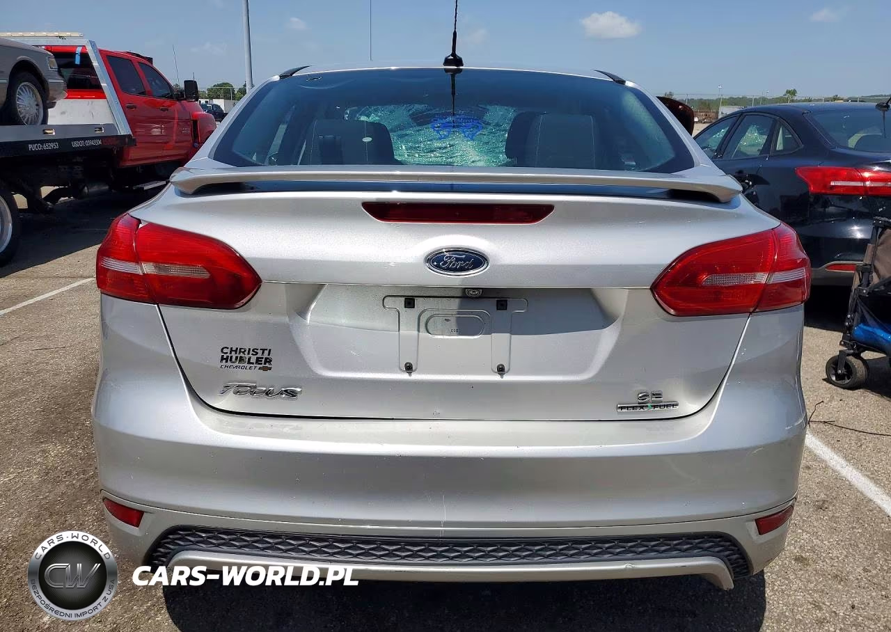 2015 Ford Focus Se VIN:1FADP3F25FL373961 - 6