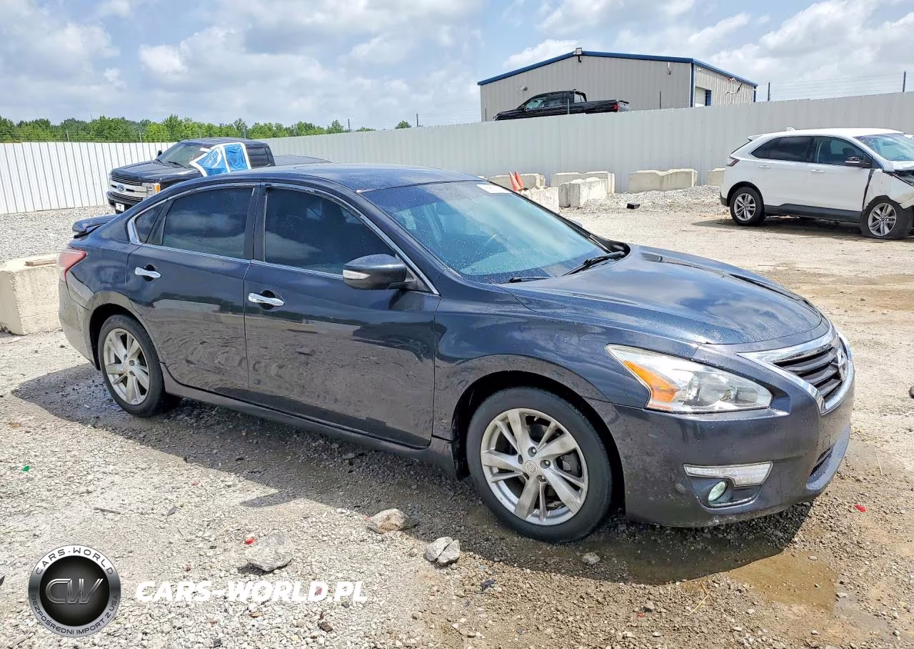 2013 Nissan Altima 2.5 VIN:1N4AL3AP1DN419255 - 4