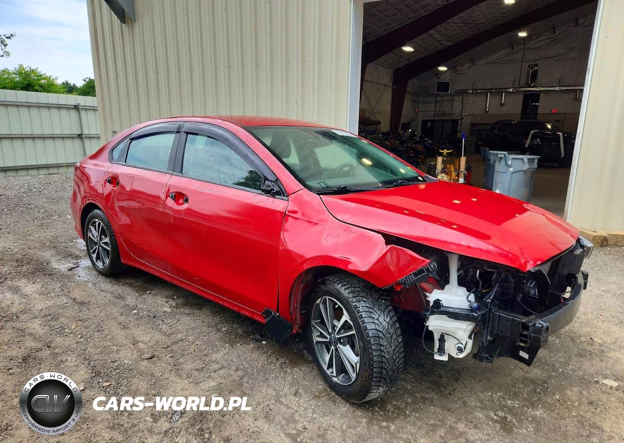 2023 Kia Forte Lxs VIN:3KPF24AD8PE640844 - 4
