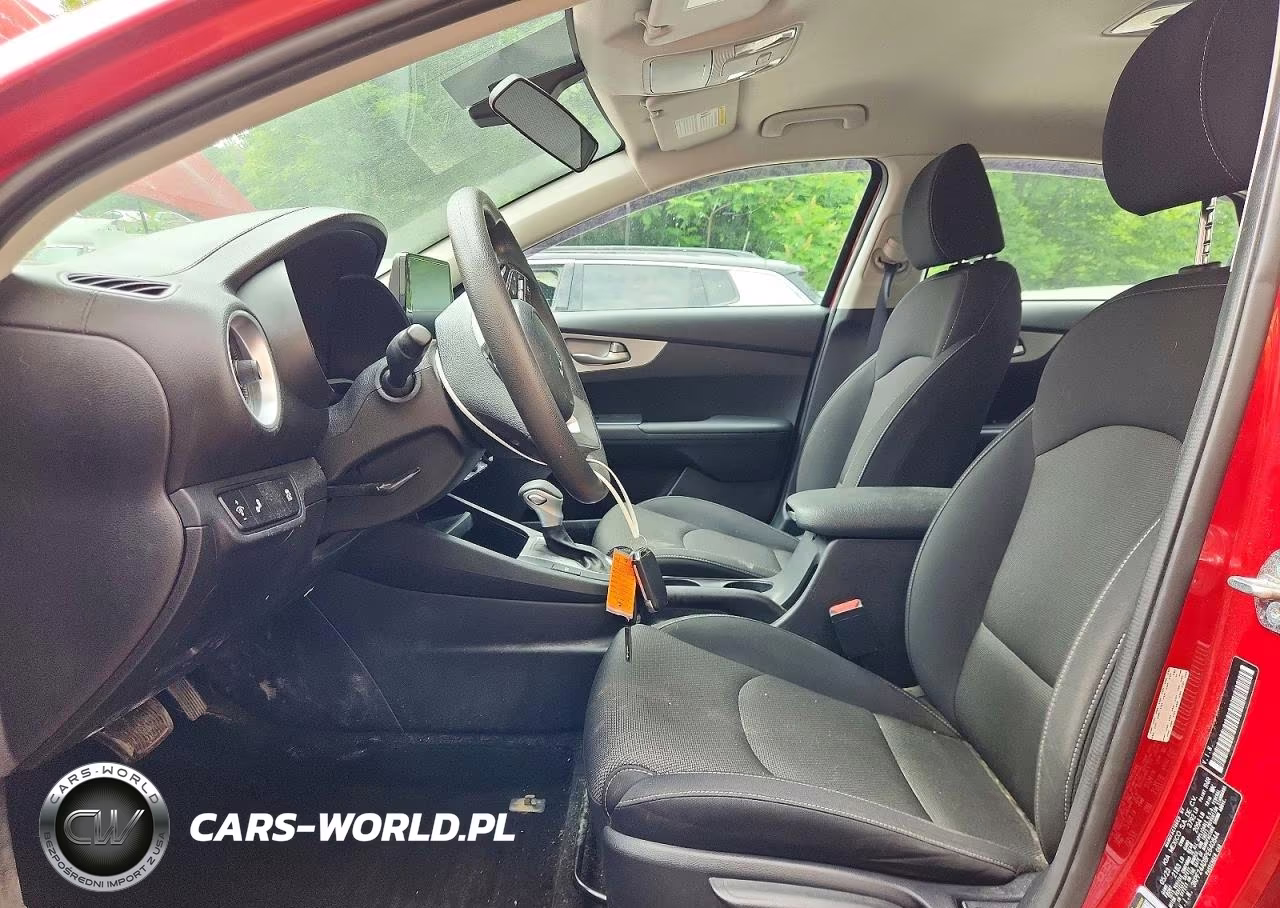 2023 Kia Forte Lxs VIN:3KPF24AD8PE640844 - 7