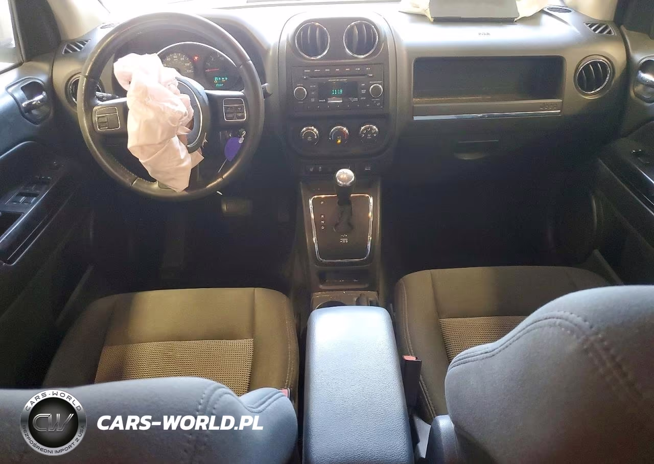 2012 Jeep Compass Latitude VIN:1C4NJDEB9CD692163 - 8