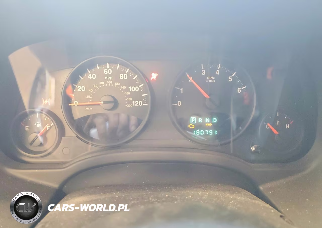 2012 Jeep Compass Latitude VIN:1C4NJDEB9CD692163 - 9