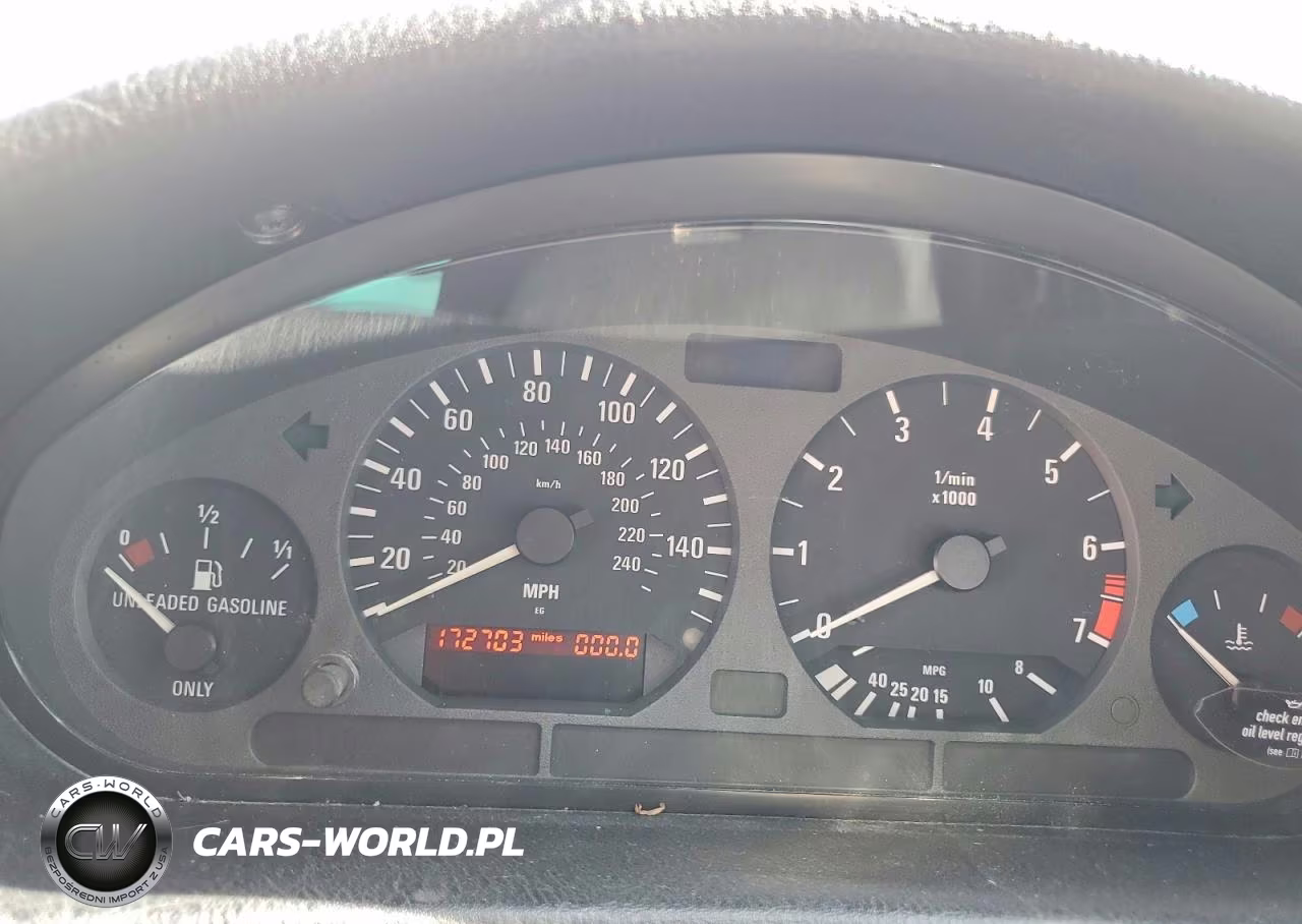 1999 BMW 323 Ic Automatic VIN:WBABJ8332XEM24381 - 9