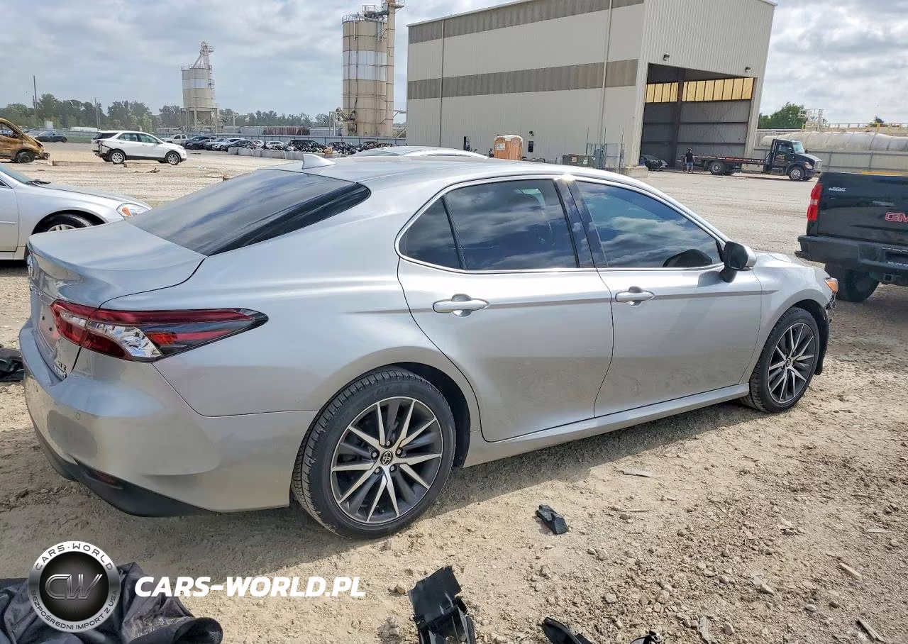 2022 Toyota Camry Xle VIN:4T1F31AK6NU584469 - 3