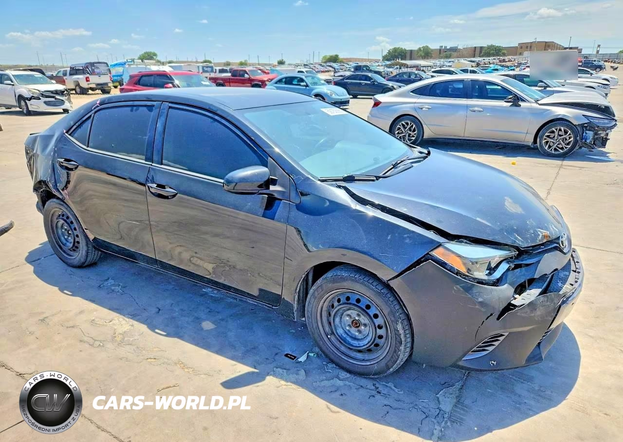 2015 Toyota Corolla Le VIN:5YFBURHE8FP342859 - 4