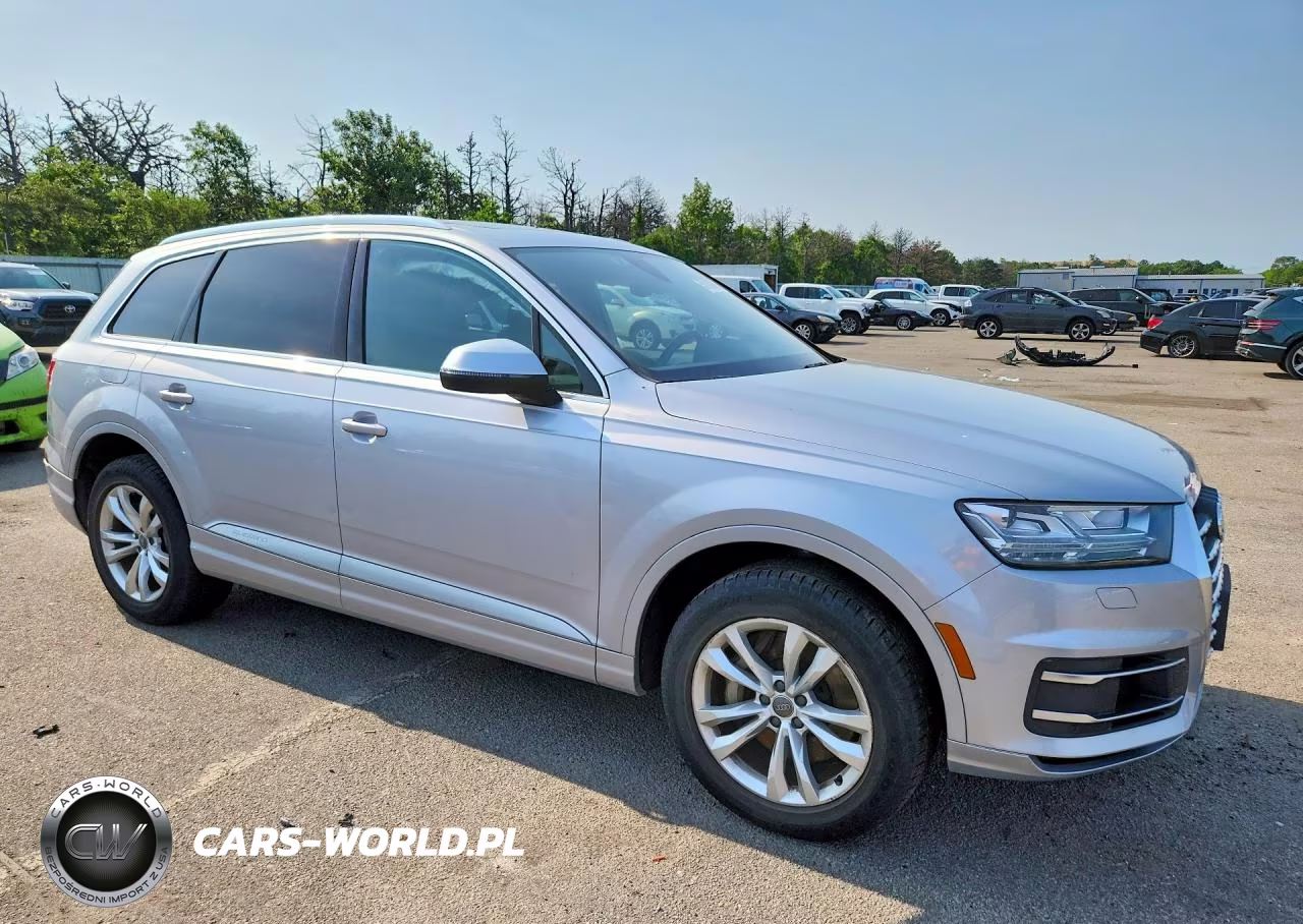 2017 Audi Q7 VIN:WA1LAAF73HD033920 - 4