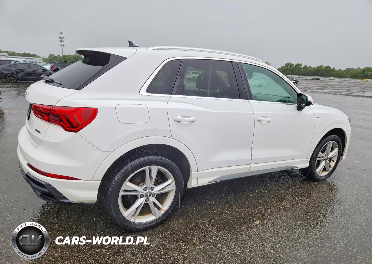 2020 Audi Q3 Premium S Line VIN:WA1DECF3XL1066411 - 3