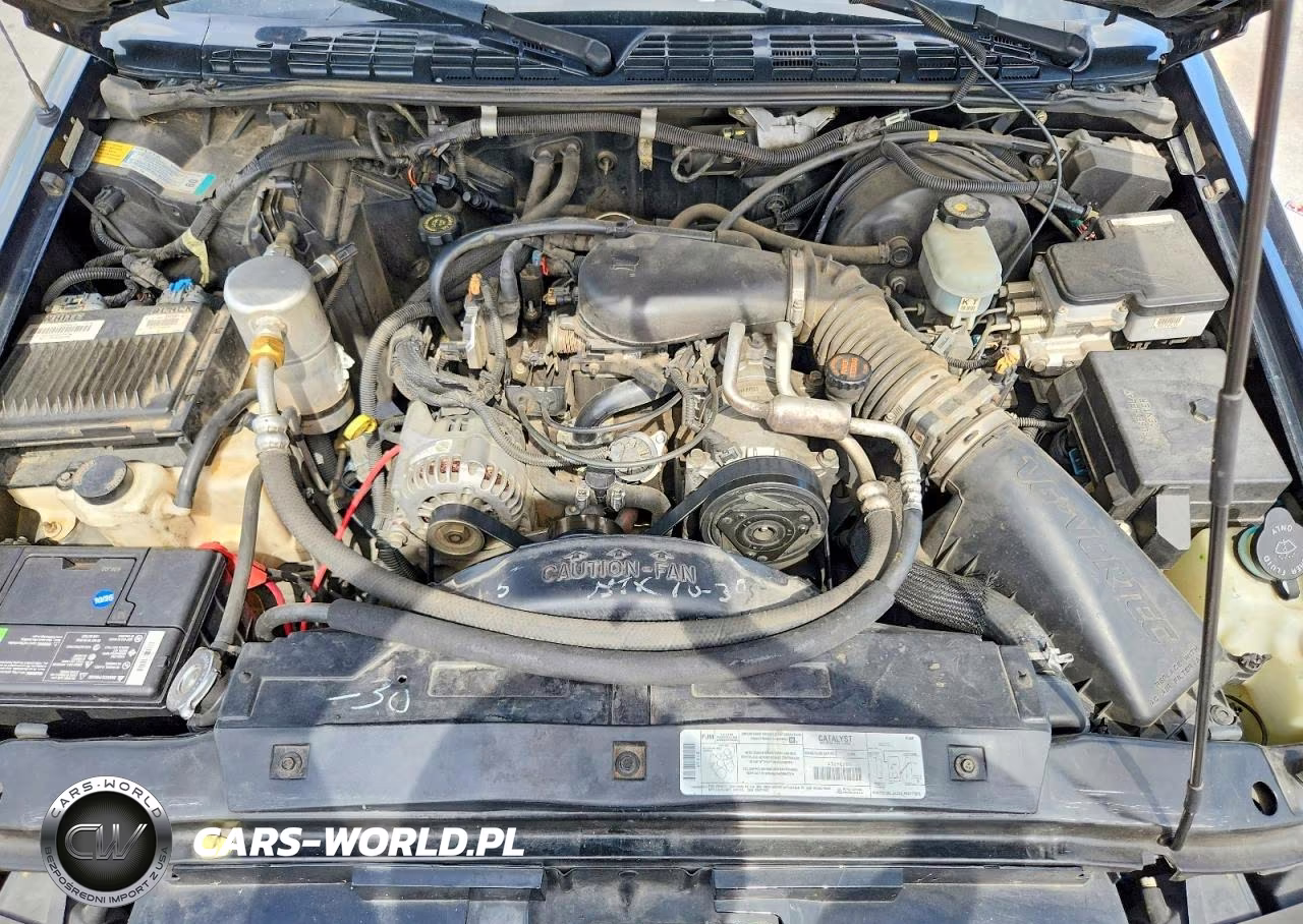 1998 GMC Jimmy VIN:1GKDT13W6W2575218 - 12
