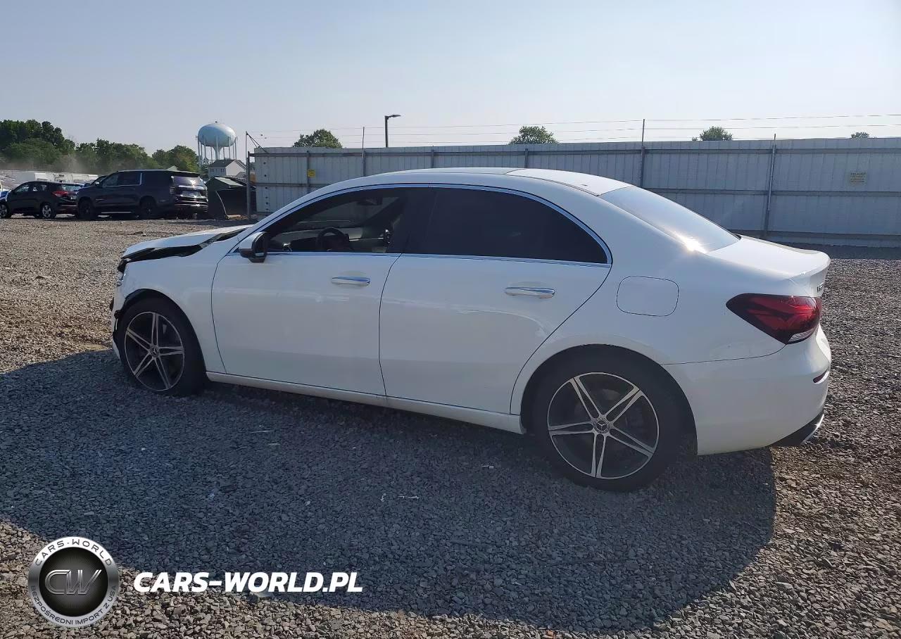 2021 Mercedes-Benz A 220 4Matic VIN:W1K3G4FBXMJ318948 - 2