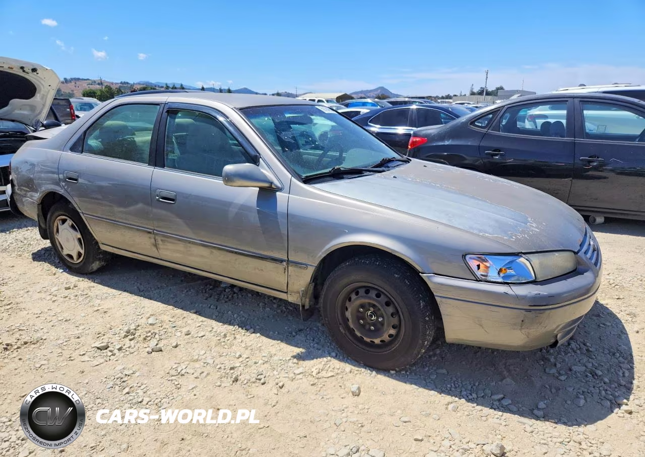 1999 Toyota Camry Ce VIN:4T1BG22KXXU455337 - 4