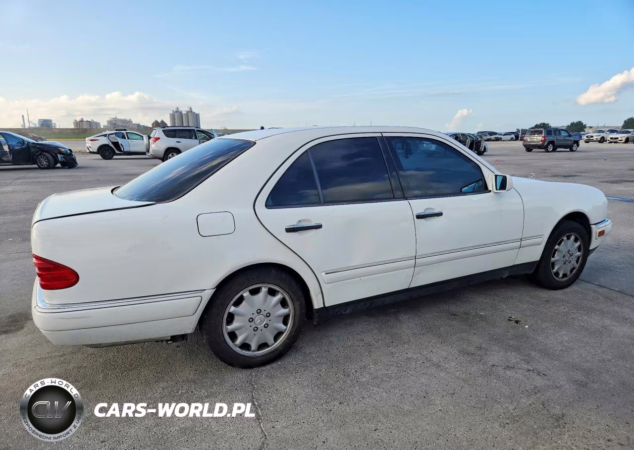 1999 Mercedes-Benz E 320 VIN:WDBJF65H9XA946282 - 3
