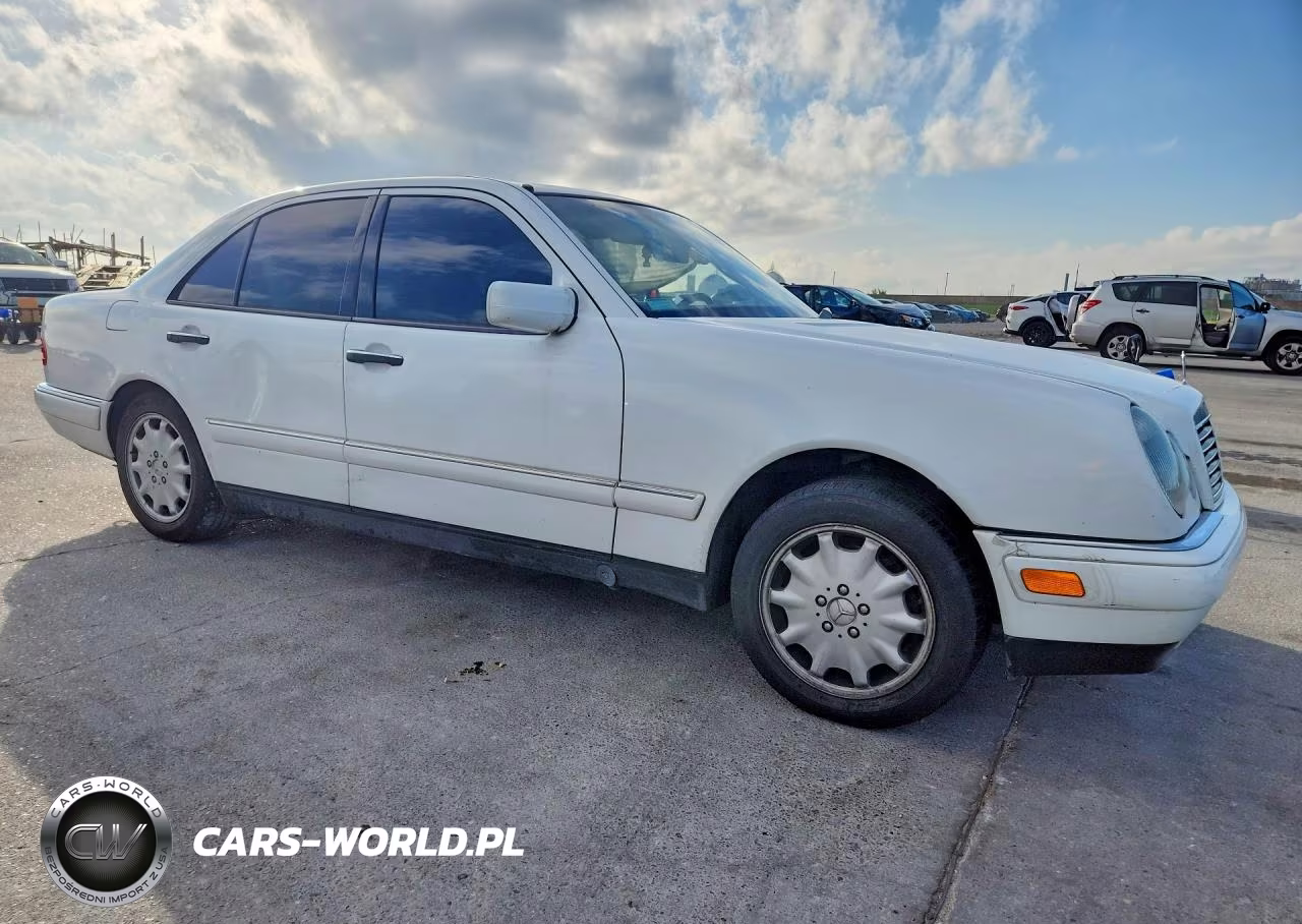 1999 Mercedes-Benz E 320 VIN:WDBJF65H9XA946282 - 4