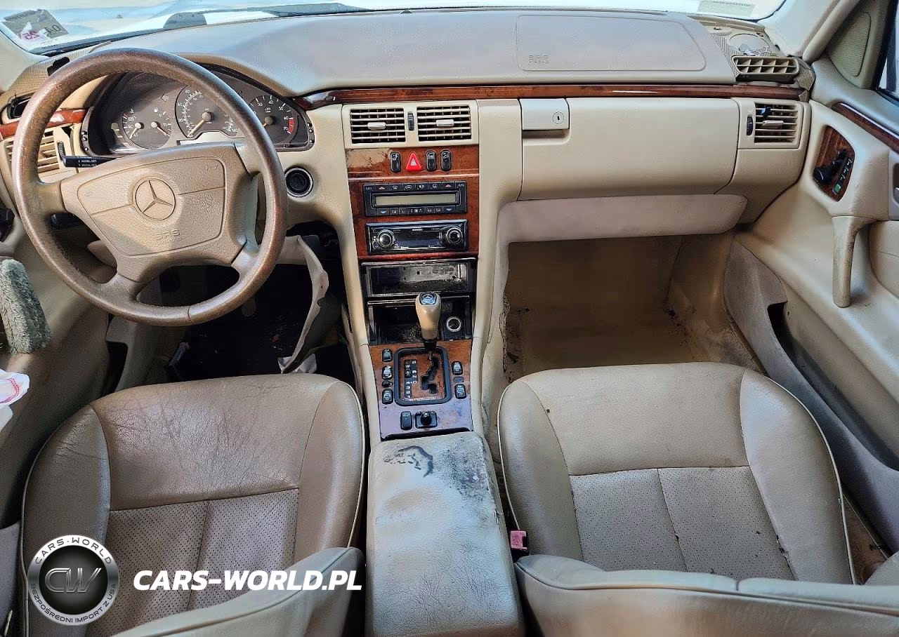 1999 Mercedes-Benz E 320 VIN:WDBJF65H9XA946282 - 8
