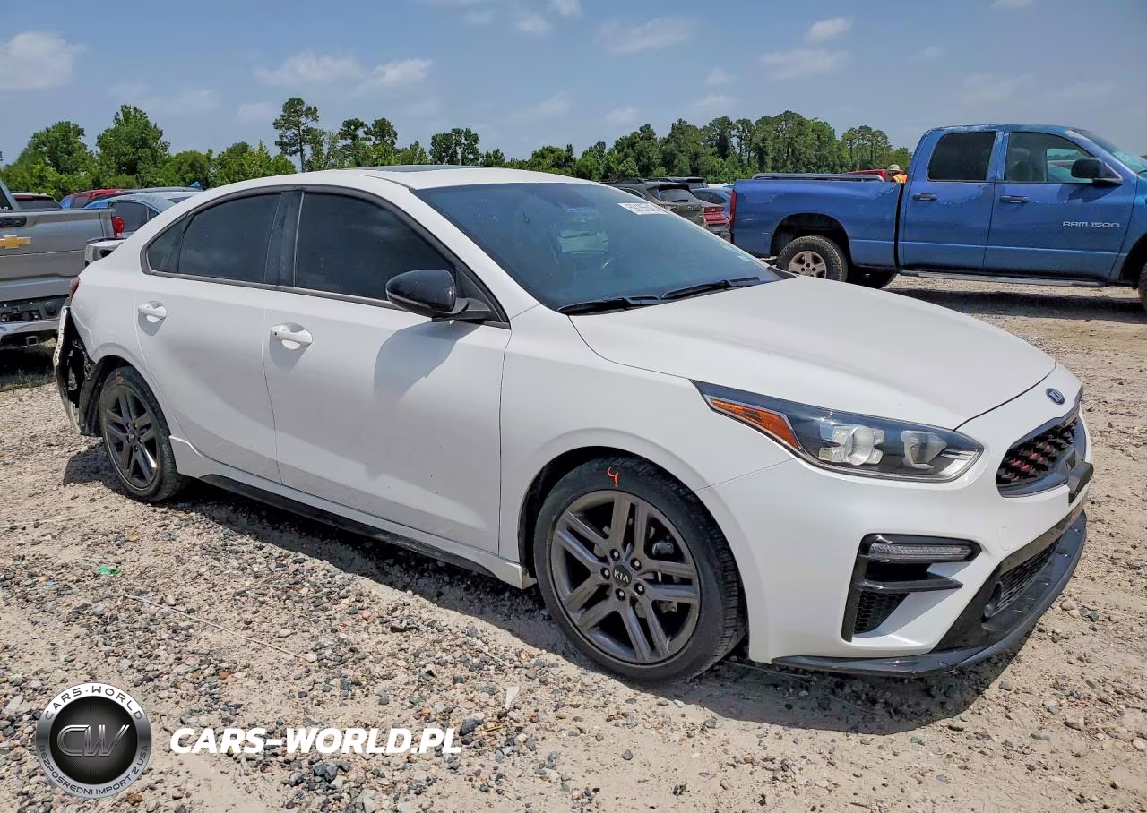 2021 Kia Forte Gt Line VIN:3KPF34AD9ME332333 - 4
