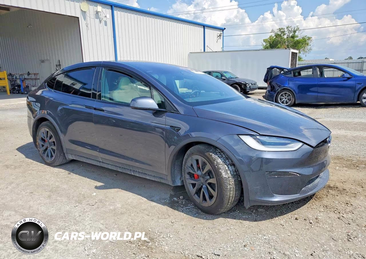 2023 Tesla Model X VIN:7SAXCBE61PF401618 - 4