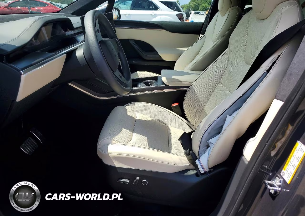 2023 Tesla Model X VIN:7SAXCBE61PF401618 - 7