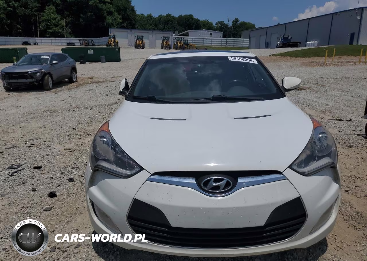 2015 Hyundai Veloster Base VIN:KMHTC6AD7FU225134 - 5
