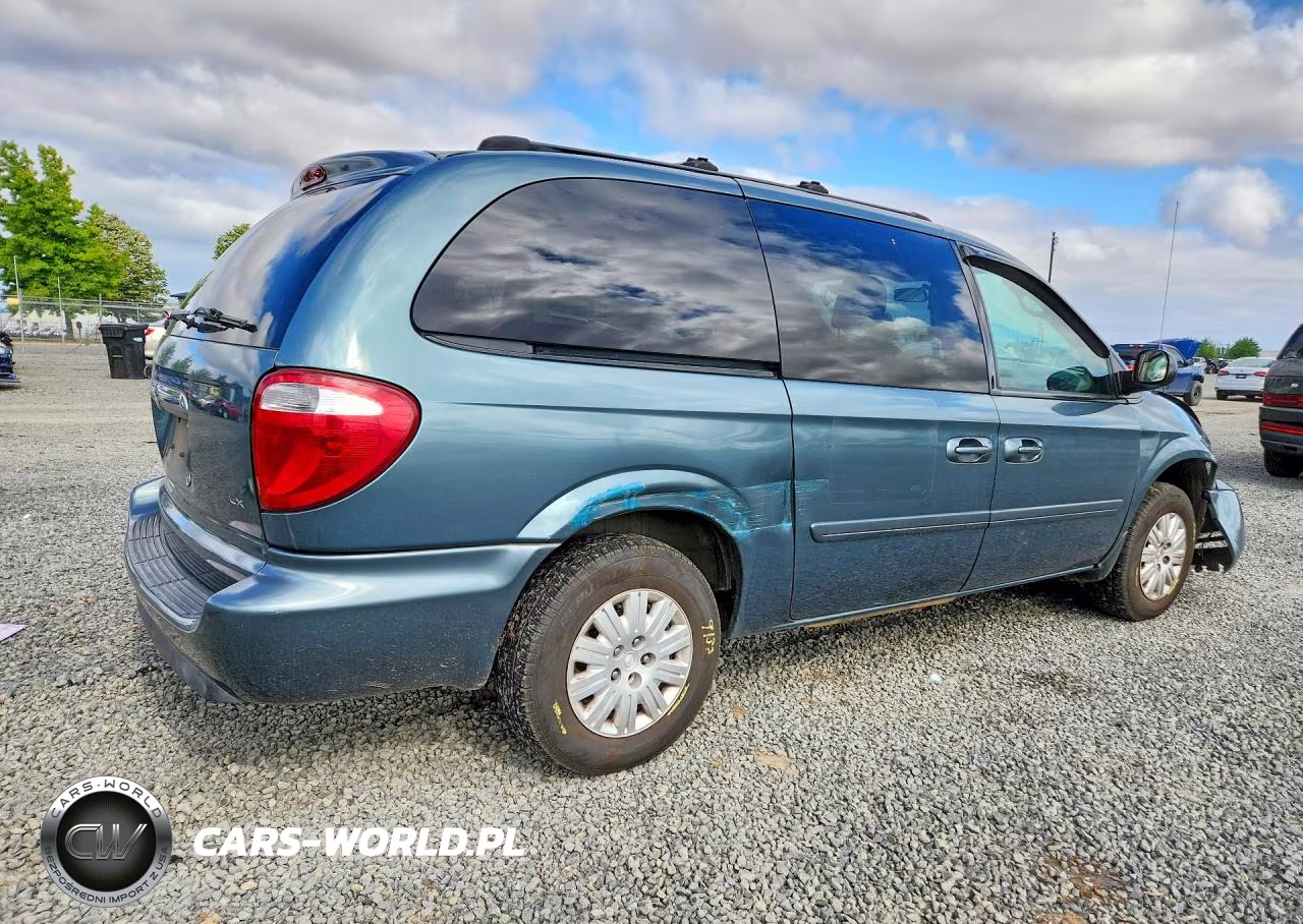2005 Chrysler Town & Country Lx VIN:2C4GP44R95R255799 - 3