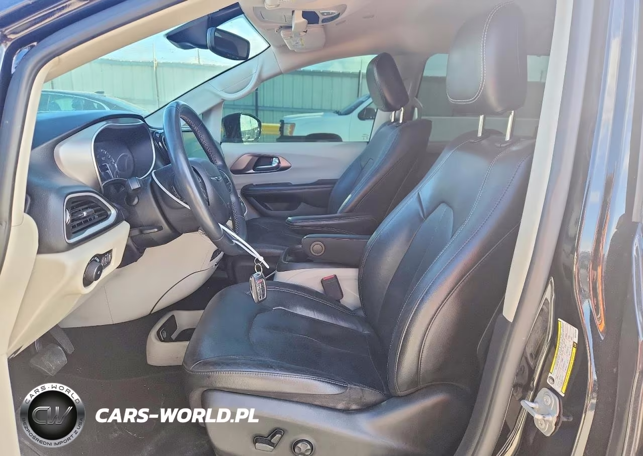 2022 Chrysler Pacifica Touring L VIN:2C4RC1BG7NR123533 - 7
