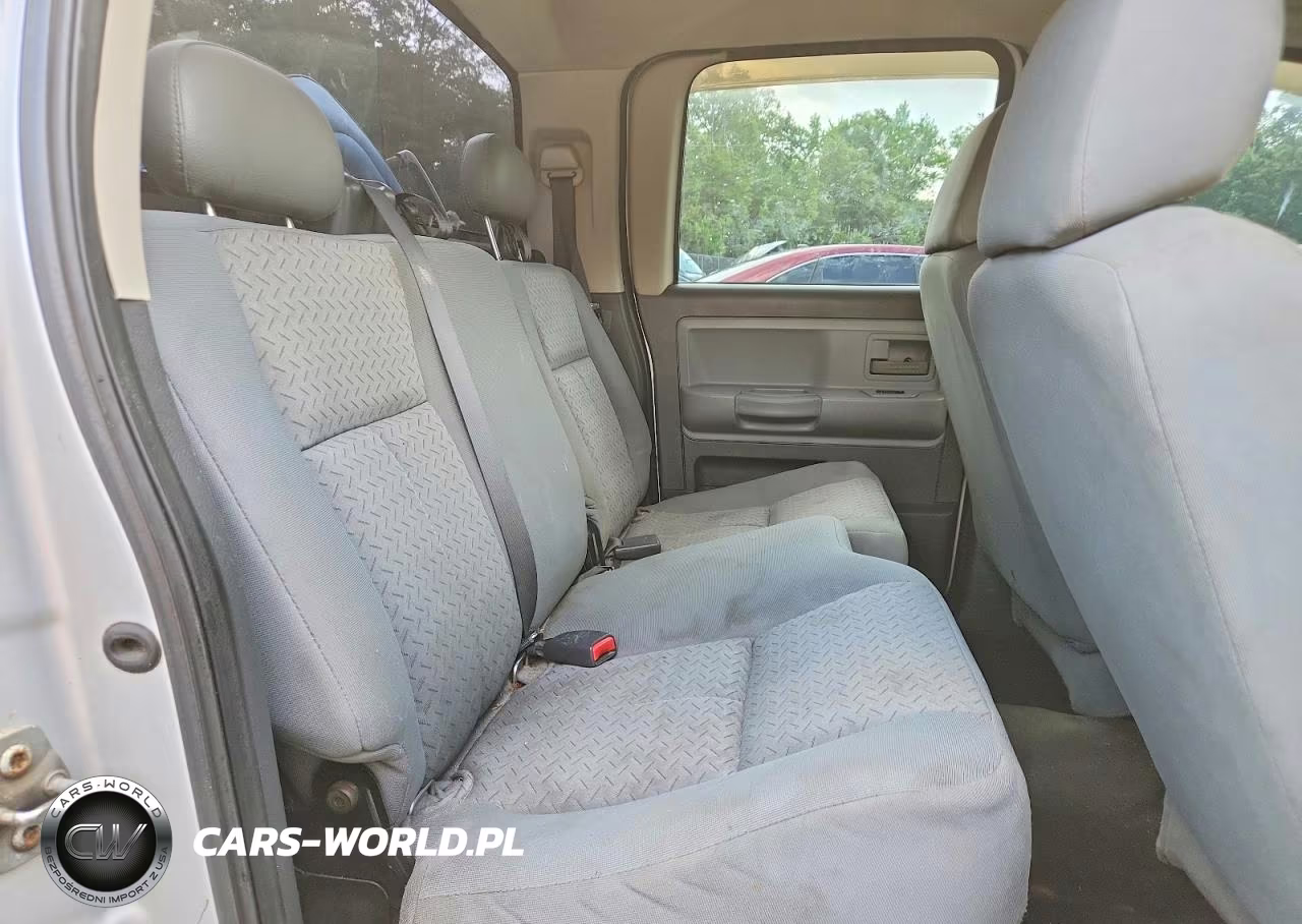 2008 Dodge Dakota Sxt VIN:1D7HW38K48S632837 - 10
