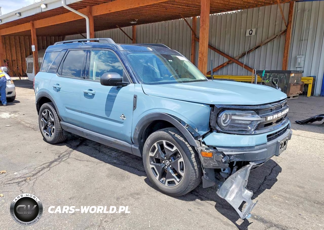 2021 Ford Bronco Sport Outer Banks VIN:3FMCR9C61MRA40354 - 4