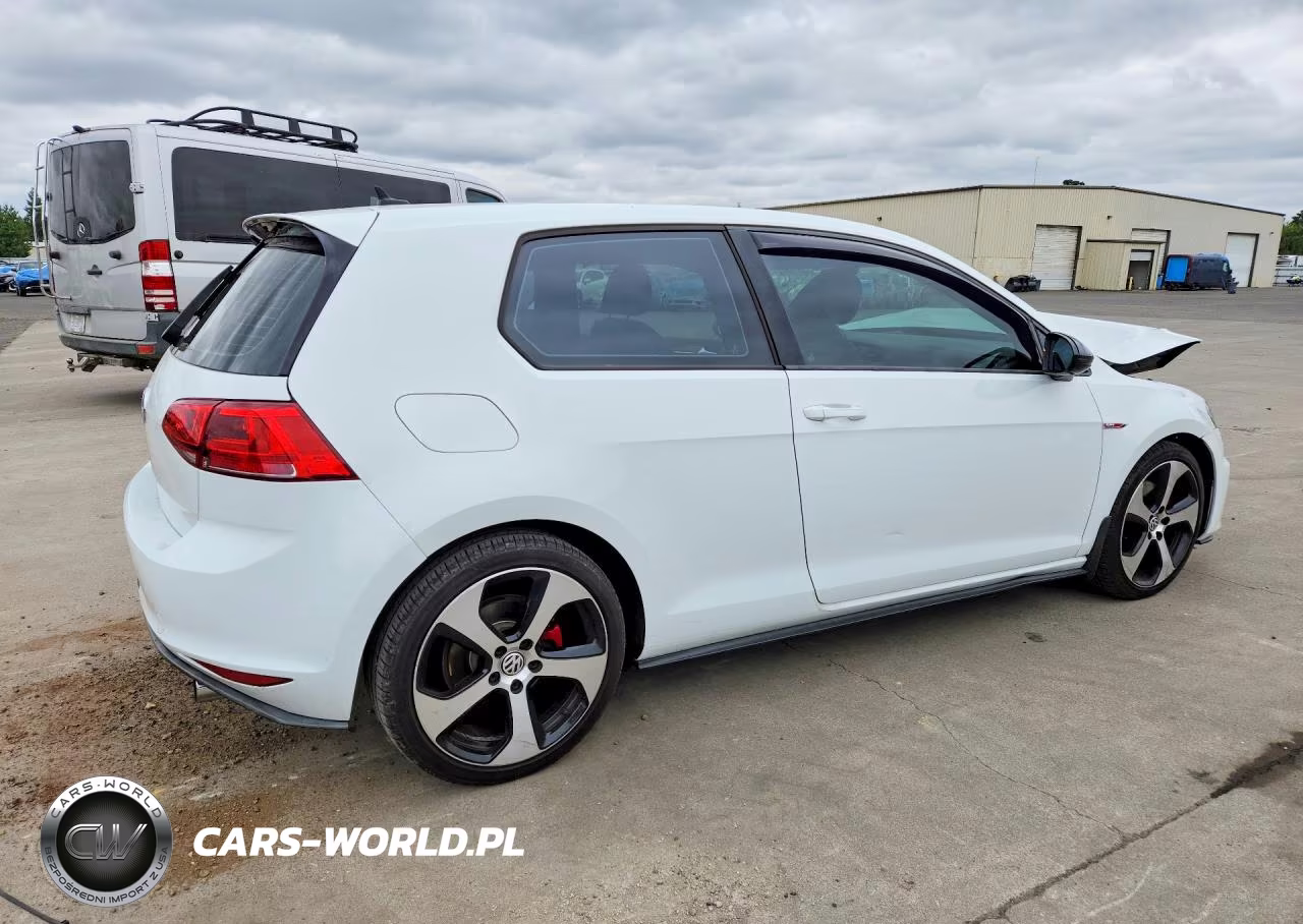 2015 Volkswagen Gti VIN:3VWYT7AU2FM052690 - 3