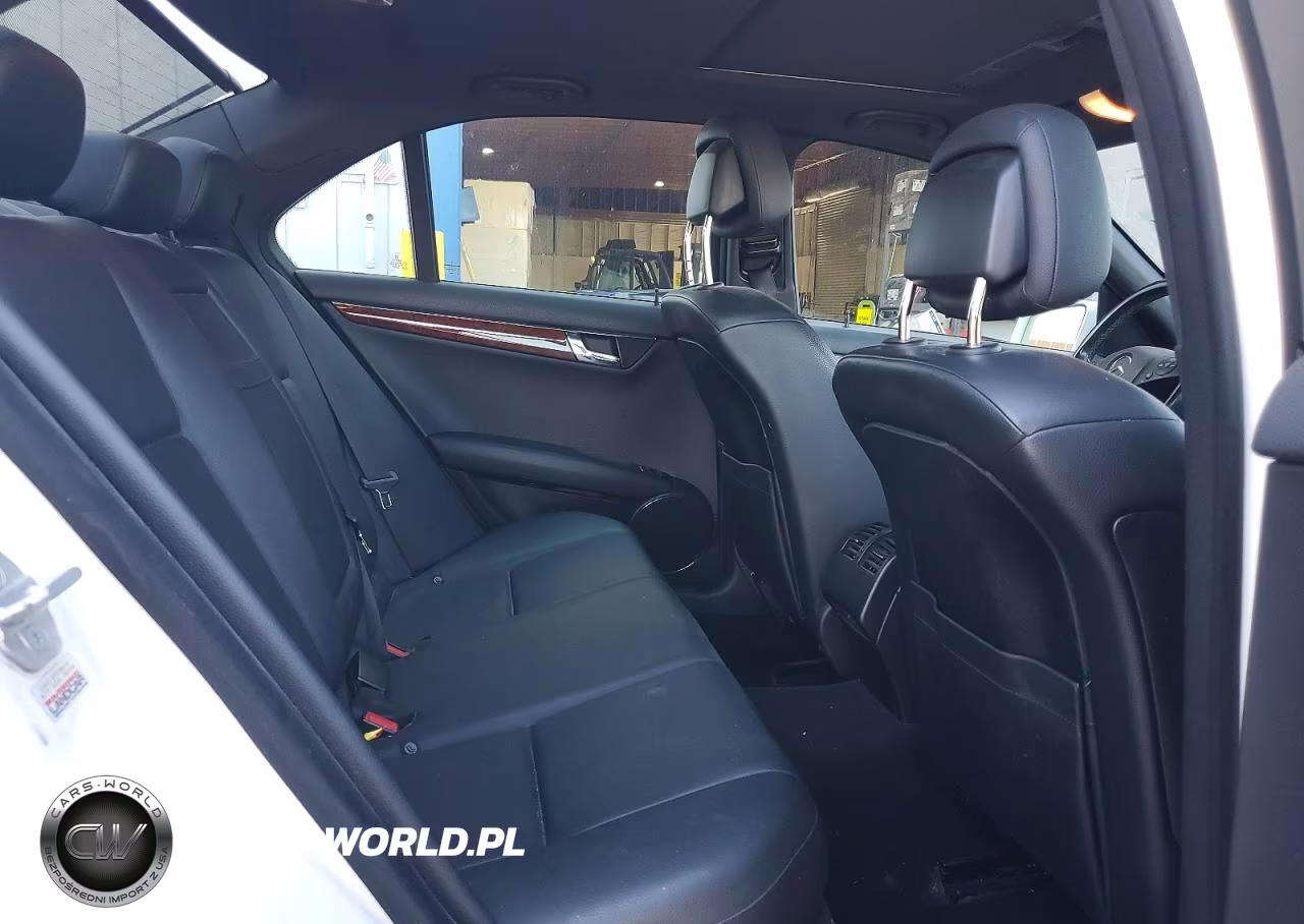 2011 Mercedes-Benz C 300 4Matic VIN:WDDGF8BB1BR148995 - 10