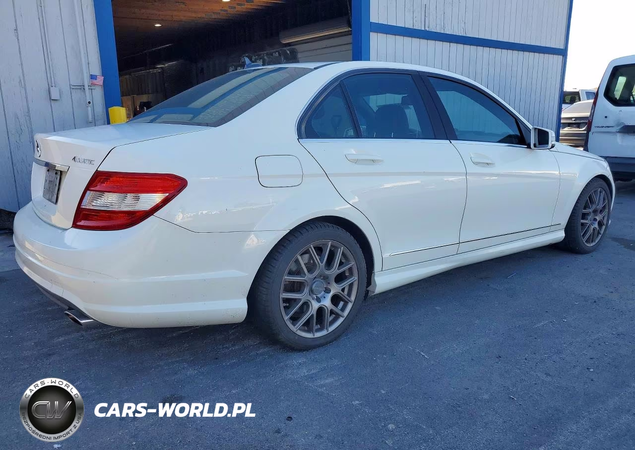 2011 Mercedes-Benz C 300 4Matic VIN:WDDGF8BB1BR148995 - 3