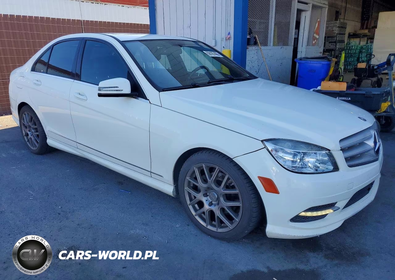 2011 Mercedes-Benz C 300 4Matic VIN:WDDGF8BB1BR148995 - 4