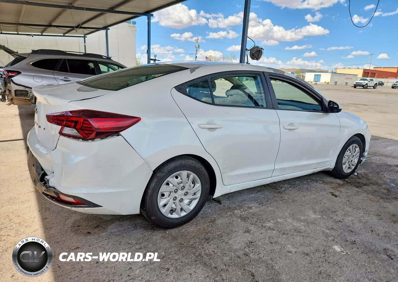 2019 Hyundai Elantra Se VIN:5NPD74LF3KH483722 - 3