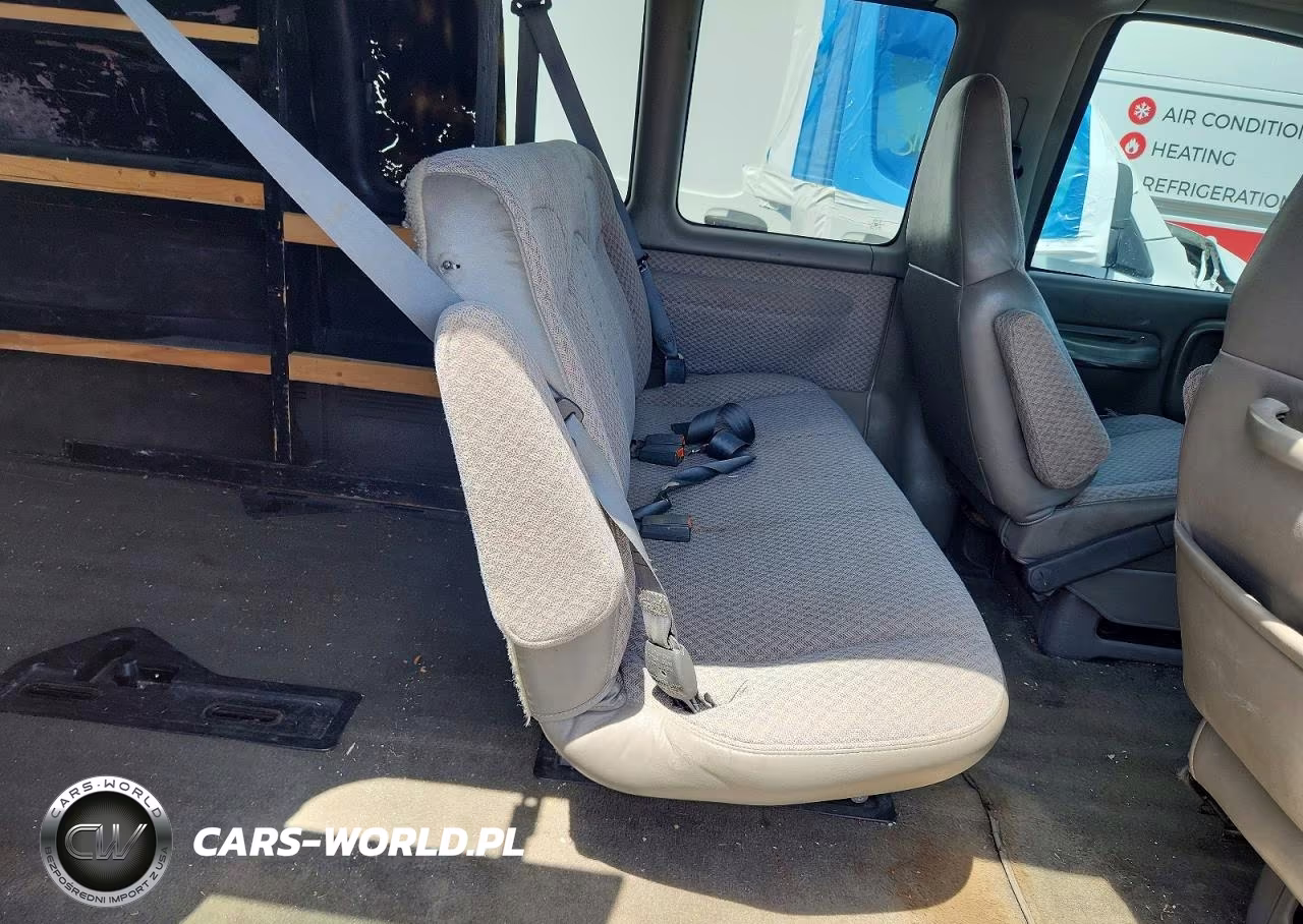2001 Chevrolet Express G1500 VIN:1GNFG15R011212032 - 11