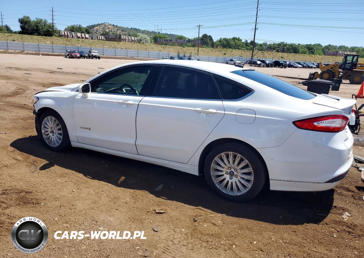 2015 Ford Fusion S Hybrid VIN:3FA6P0UU3FR132722 - 2