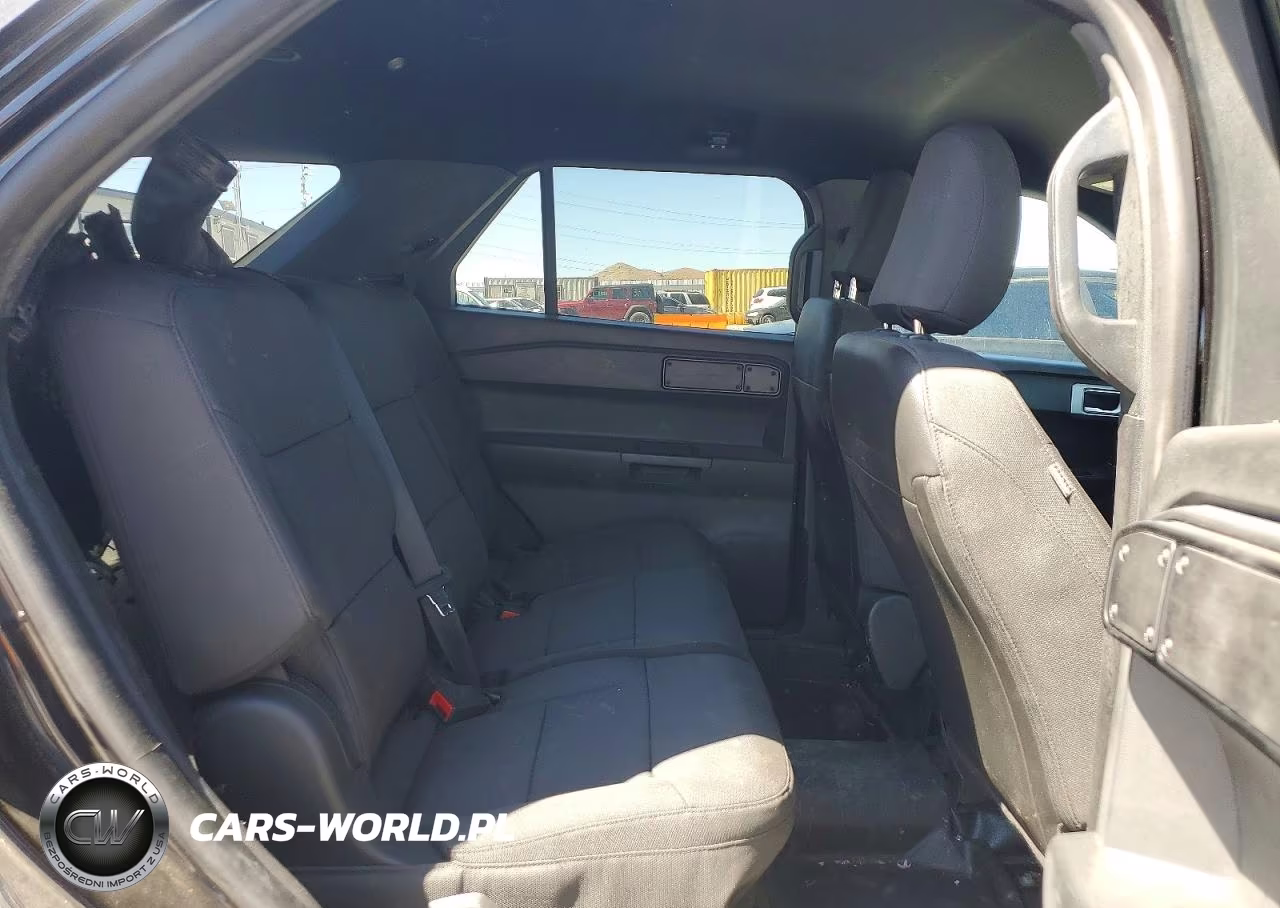 2022 Ford Explorer Police Interceptor VIN:1FM5K8AB8NGA41002 - 11