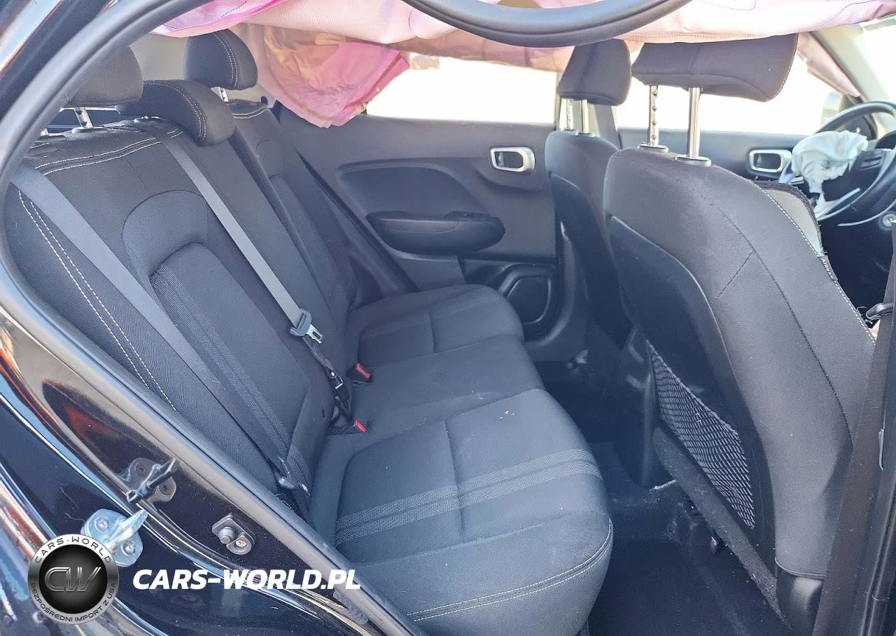 2020 Hyundai Venue Sel VIN:KMHRC8A32LU016912 - 11