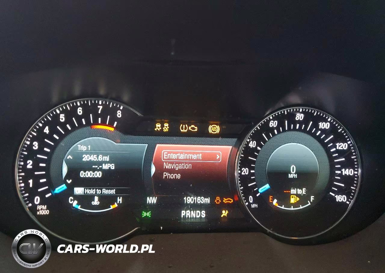 2016 Ford Explorer Platinum VIN:1FM5K8HT3GGB86871 - 9