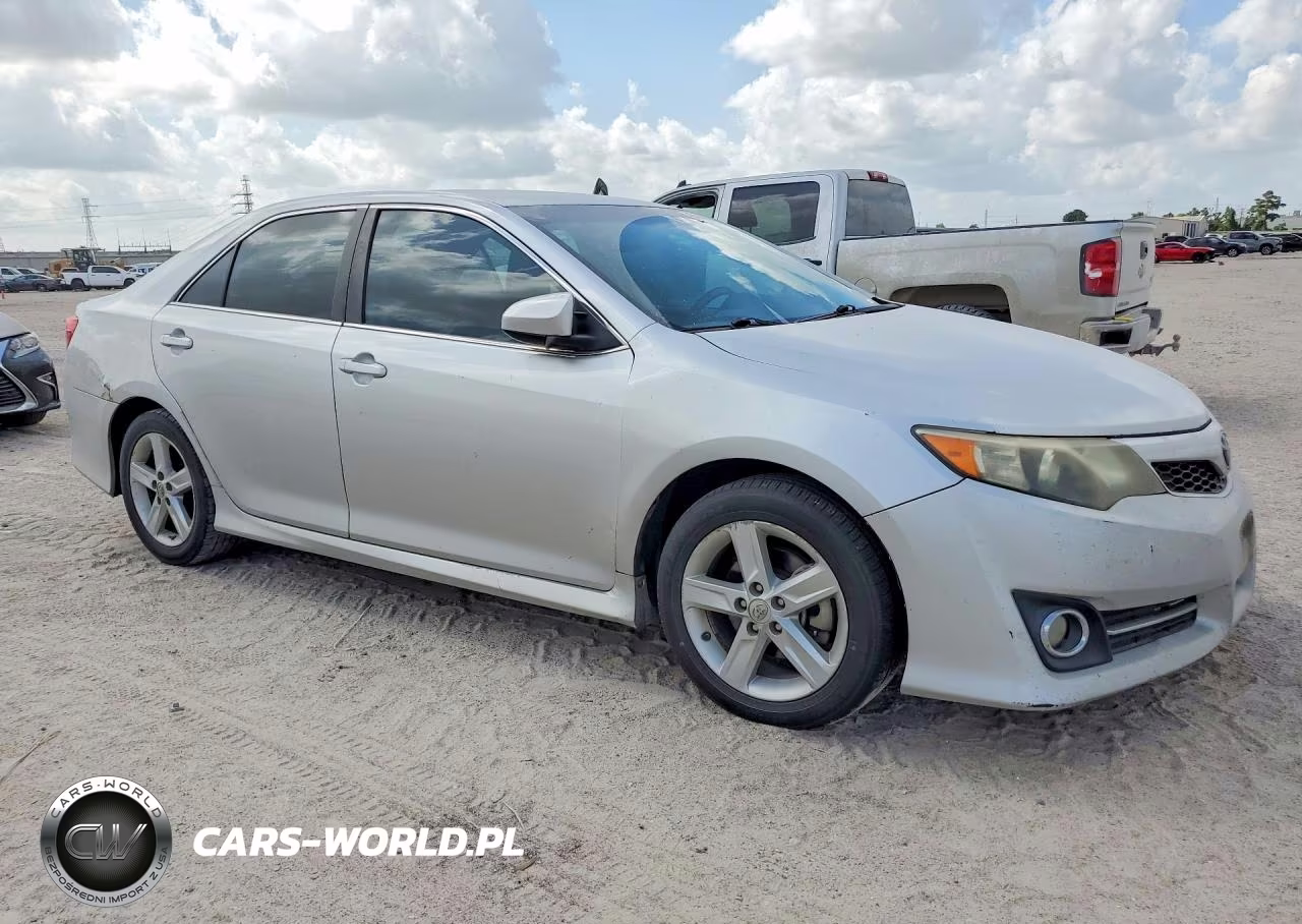 2013 Toyota Camry Se VIN:4T1BF1FK9DU288164 - 4
