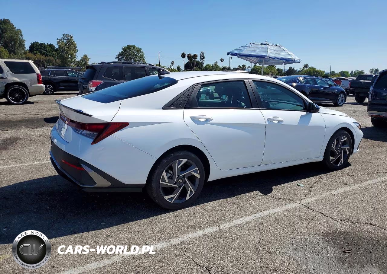2025 Hyundai Elantra Sel Sport VIN:KMHLM4DG1SU065916 - 3