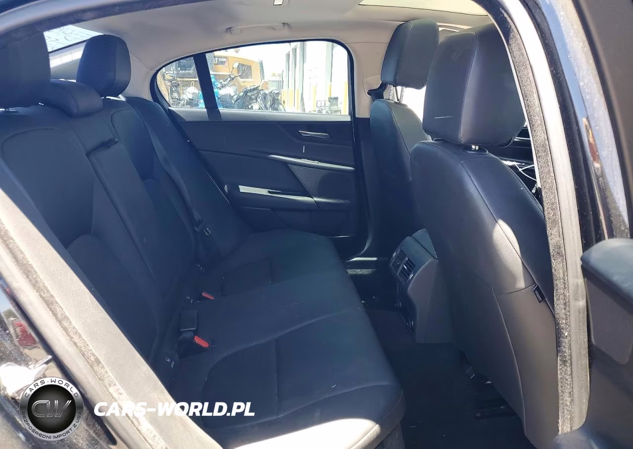 2017 Jaguar Xe VIN:SAJAR4BG9HA973784 - 10