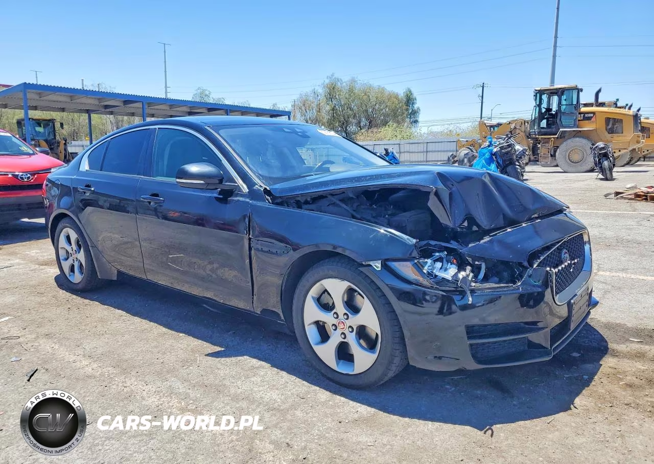 2017 Jaguar Xe VIN:SAJAR4BG9HA973784 - 4