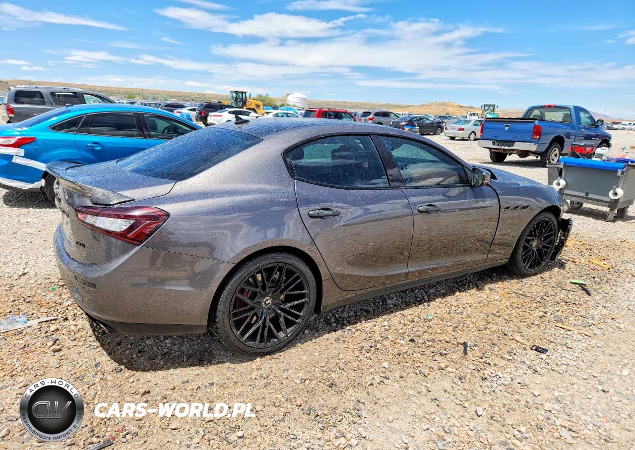 2017 Maserati Ghibli S VIN:ZAM57RTA2H1224138 - 3